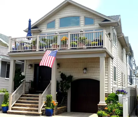 38 Virginia Ave, Long Beach, NY 11561