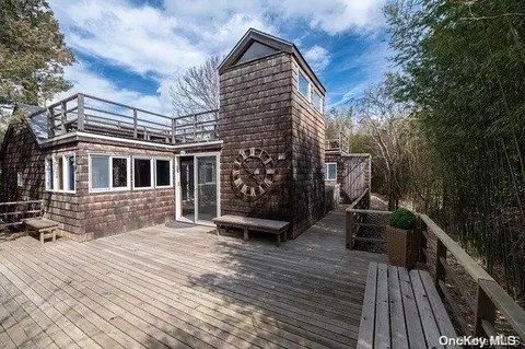 18 Michigan St, Ocean Beach, NY 11770