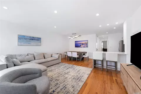 100-12 Shore Front Pkwy #18B, Rockaway Park, NY 11694