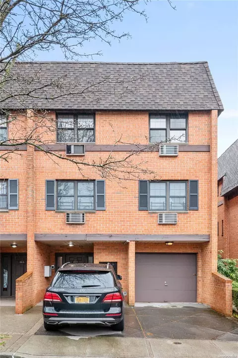 219-17 67th Ave #3, Oakland Gardens, NY 11364