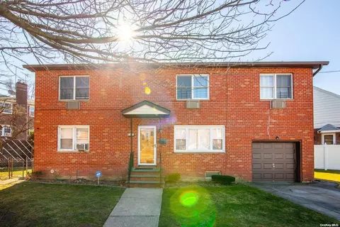 20-04 Clintonville St, NY 11357