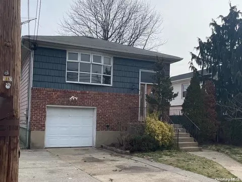 33 Lydia St, Valley Stream, NY 11580
