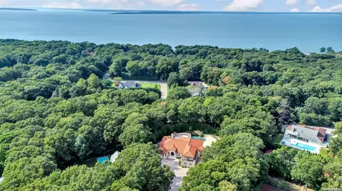 133 Northside Dr, Sag Harbor, NY 11963