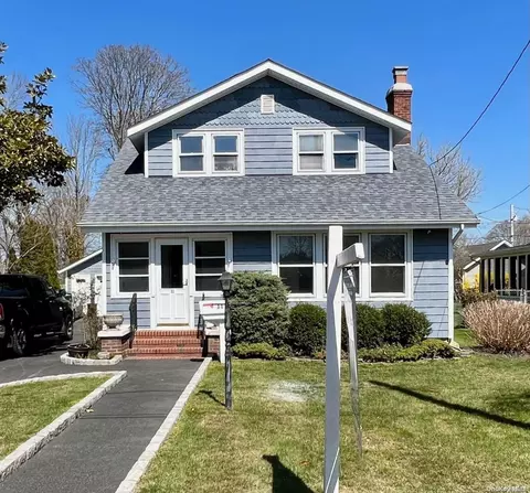 11 Marvin St, Patchogue, NY 11772 photo 1
