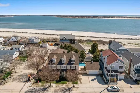100 Lynbrook Ave, Point Lookout, NY 11569