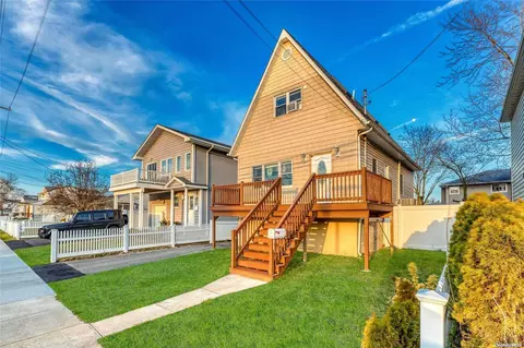 29 East Blvd, East Rockaway, NY 11518