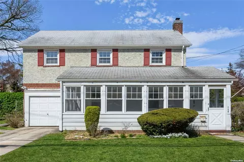 164 Norwood Ave, Malverne, NY 11565