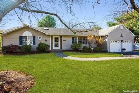 73 Timothy Ln, Jamesport, NY 11947