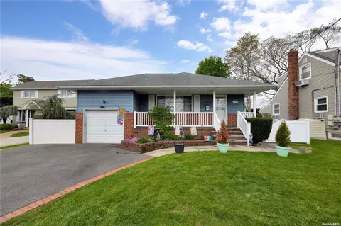 748 Oakfield Ave, North Bellmore, NY 11710