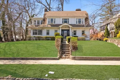 86-08 Edgerton Blvd, Jamaica, NY 11432