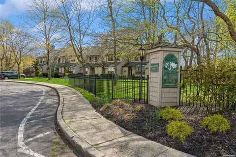 128 Beecher Ave Ext #128, East Islip, NY 11730