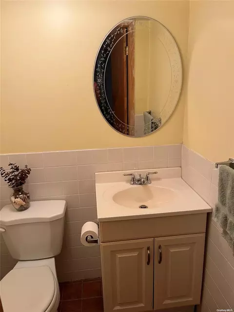156 Juanita Ave, Freeport, NY 11520 photo 13