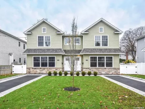 33 Marwood Rd N, North Hempstead, NY 11050