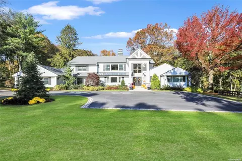 17 Emerson Rd, Glen Head, NY 11545
