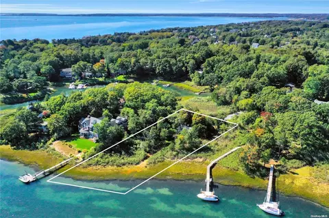 865 Orchard Ln, Southold, NY 11971
