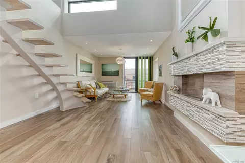 750 W Broadway #PH5U, Long Beach, NY 11561