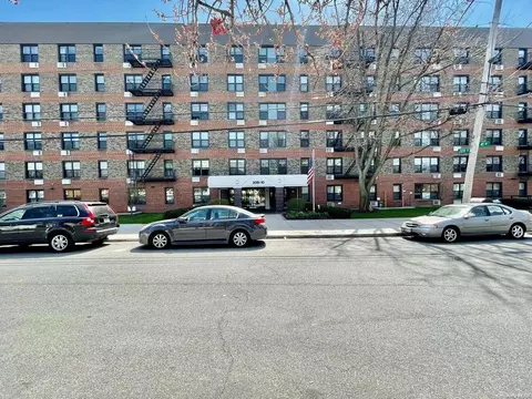 209-10 41st Ave #5R, NY 11361