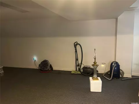 24-44 163rd St, New York, NY 11357 photo 29