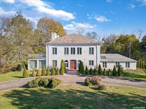 30 Broadlawn Ave, North Hempstead, NY 11024