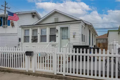 27 California St, Long Beach, NY 11561
