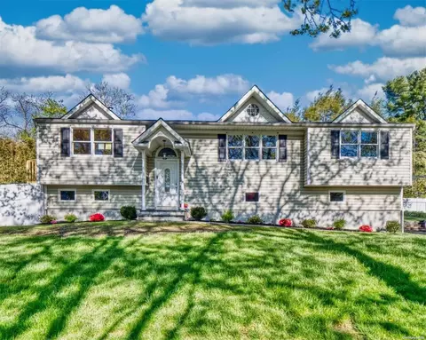 38 Victor Dr, East Northport, NY 11731