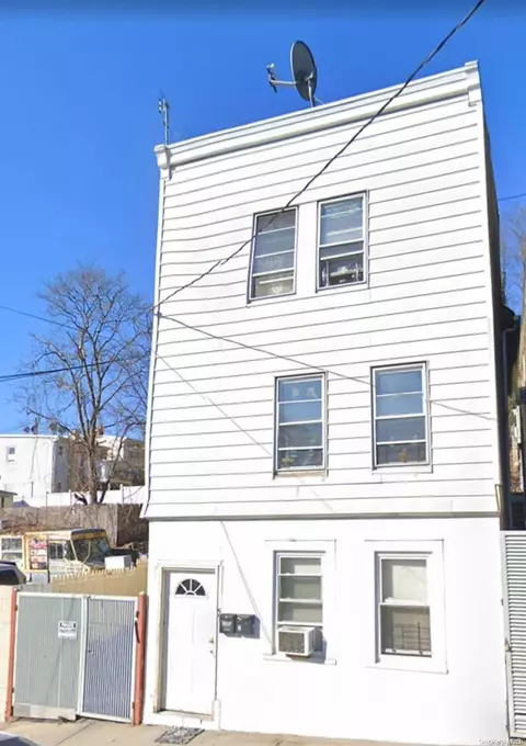57 Orchard St, Yonkers, NY 10703