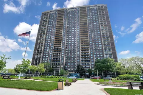 269-10 Grand Central Pkwy #26WZ, Hempstead, NY 11005