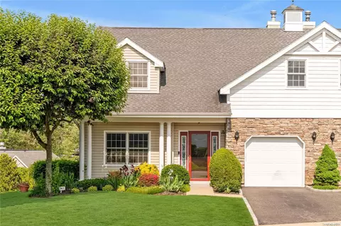 184 Pond View Dr #775U, North Hempstead, NY 11050