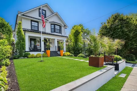 131 Kellogg St, Oyster Bay, NY 11771
