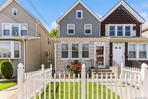 247-22 89th Ave, Hempstead, NY 11426