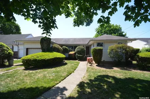2506 Hysler St, East Meadow, NY 11554