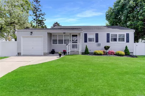 46 Dollard Dr, North Babylon, NY 11703