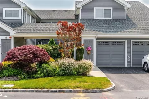 215 River Dr #215, Moriches, NY 11955