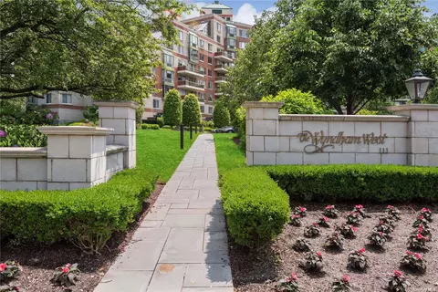 111 Cherry Valley Ave #M 16, Garden City, NY 11530