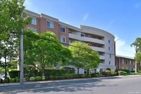 242 Maple Ave #209, North Hempstead, NY 11590