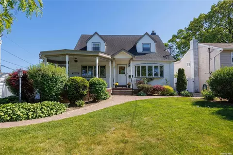 3266 Brower Ave, Oceanside, NY 11572