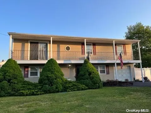110 Claremont Ave, West Babylon, NY 11704