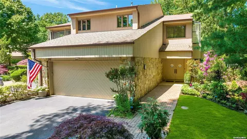 11 Willada Ln #11, Glen Cove, NY 11542