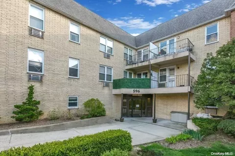 596 Broadway #5B, Hempstead, NY 11563