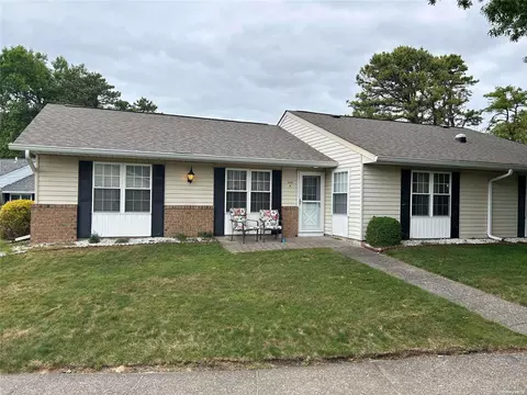 344 Woodbridge Dr #A, Ridge, NY 11961