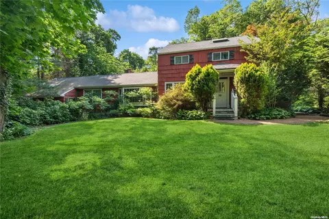 76 Old Indian Head Rd, Commack, NY 11725