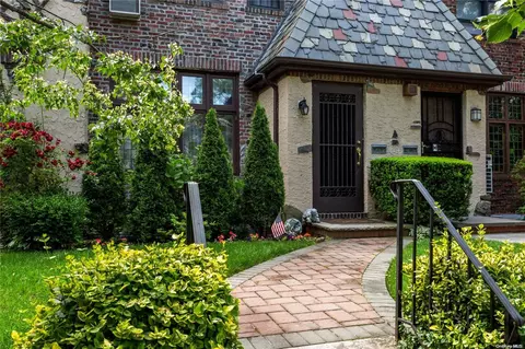 82-42 62nd Ave, Middle Village, NY 11379