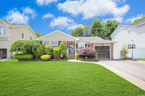 229 Floral Ave, Plainview, NY 11803