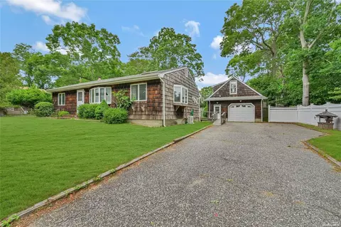 201 Gardiner Ave, East Hampton, NY 11937