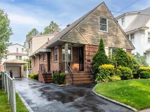33-22 172nd St, Flushing, NY 11358