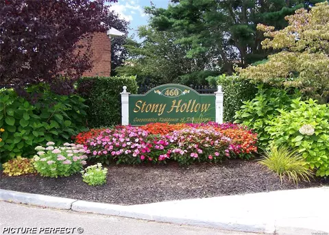 460 Old Town Rd #7P, Port Jefferson Station, NY 11776