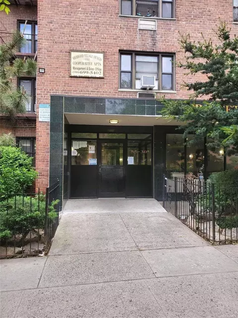 55-30 99th St #2F, New York, NY 11368