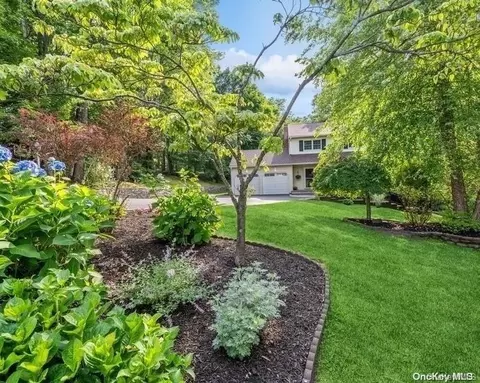4 Broadview Ave, Kings Park, NY 11754
