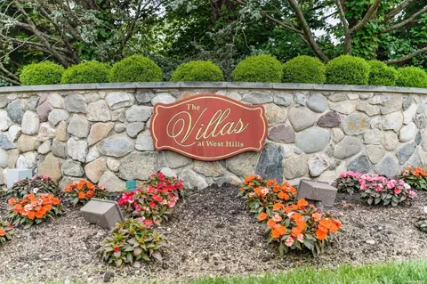 49 Villas Cir #49, Melville, NY 11747