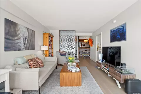 107-40 Queens Blvd #10K, New York, NY 11375